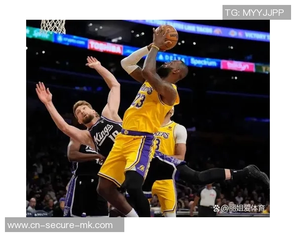 詹姆斯豪取40分10板7助湖人加时战胜勇士成功晋级季后赛